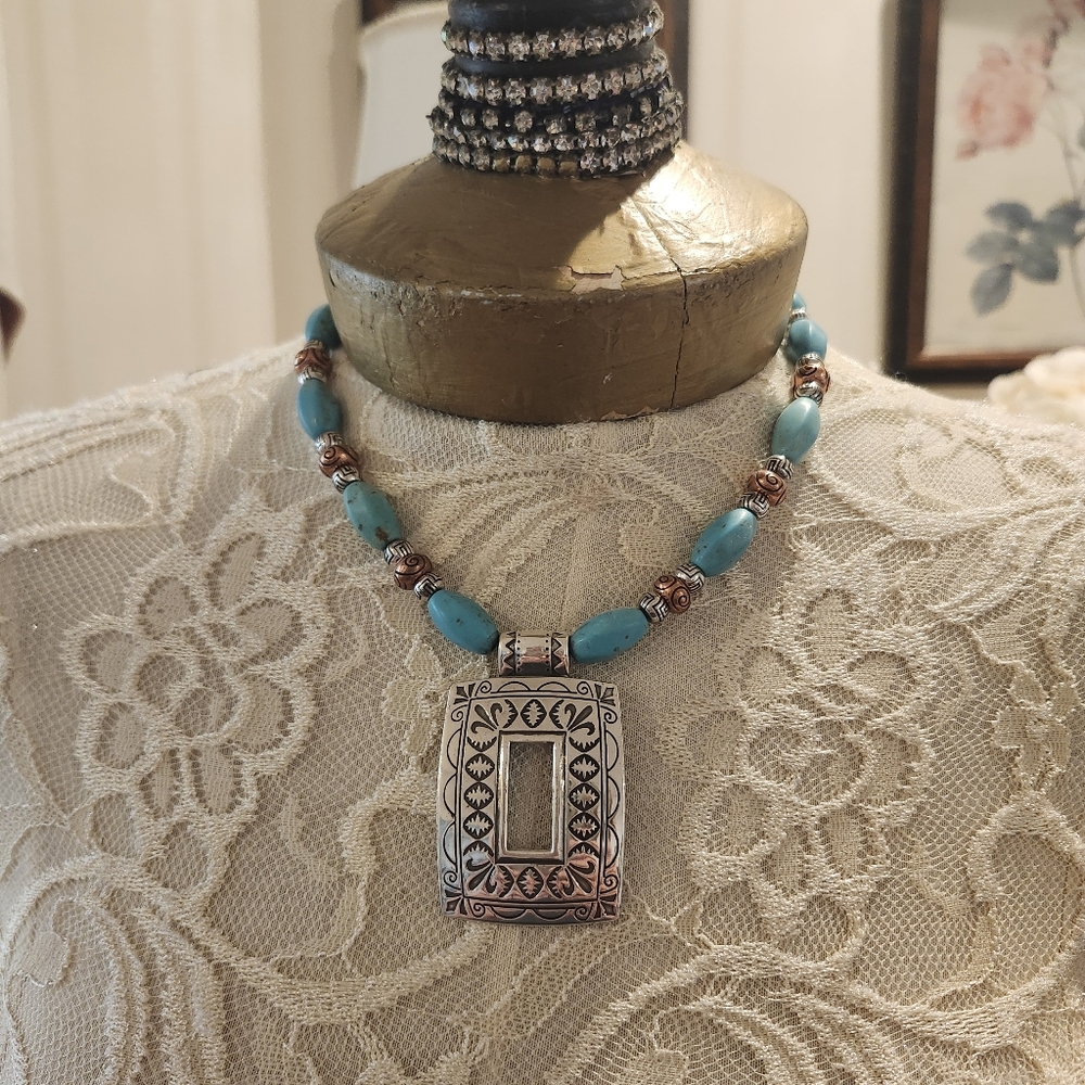 Southwest Faux Turquoise And Silver Heated Choker Necklace